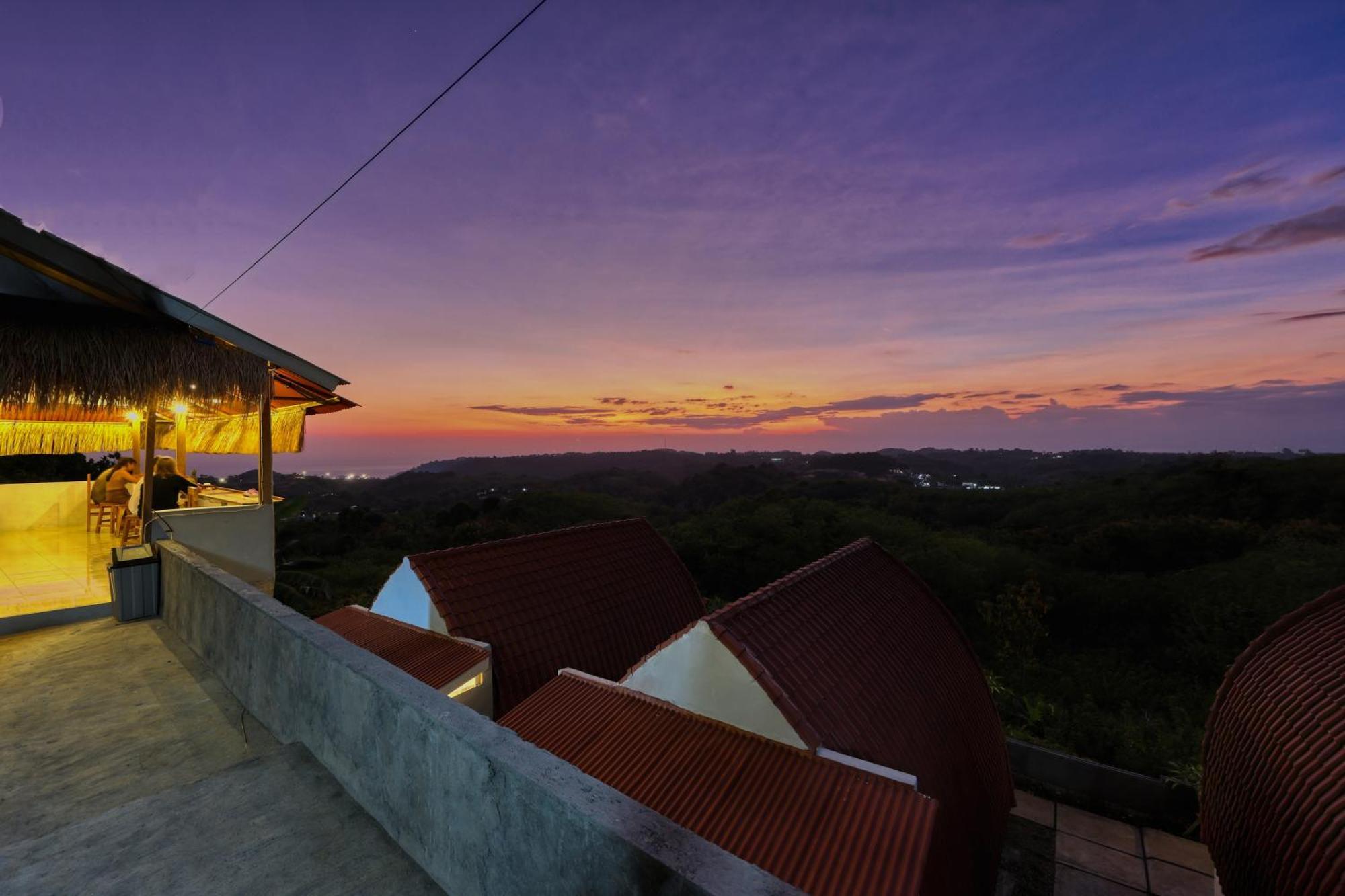 D Sebuluh Bungalow Batumadeg Buitenkant foto